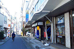 長津田駅前の商店街